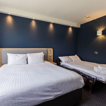 Holiday Inn Express Norwich By Ihg Exterior photo