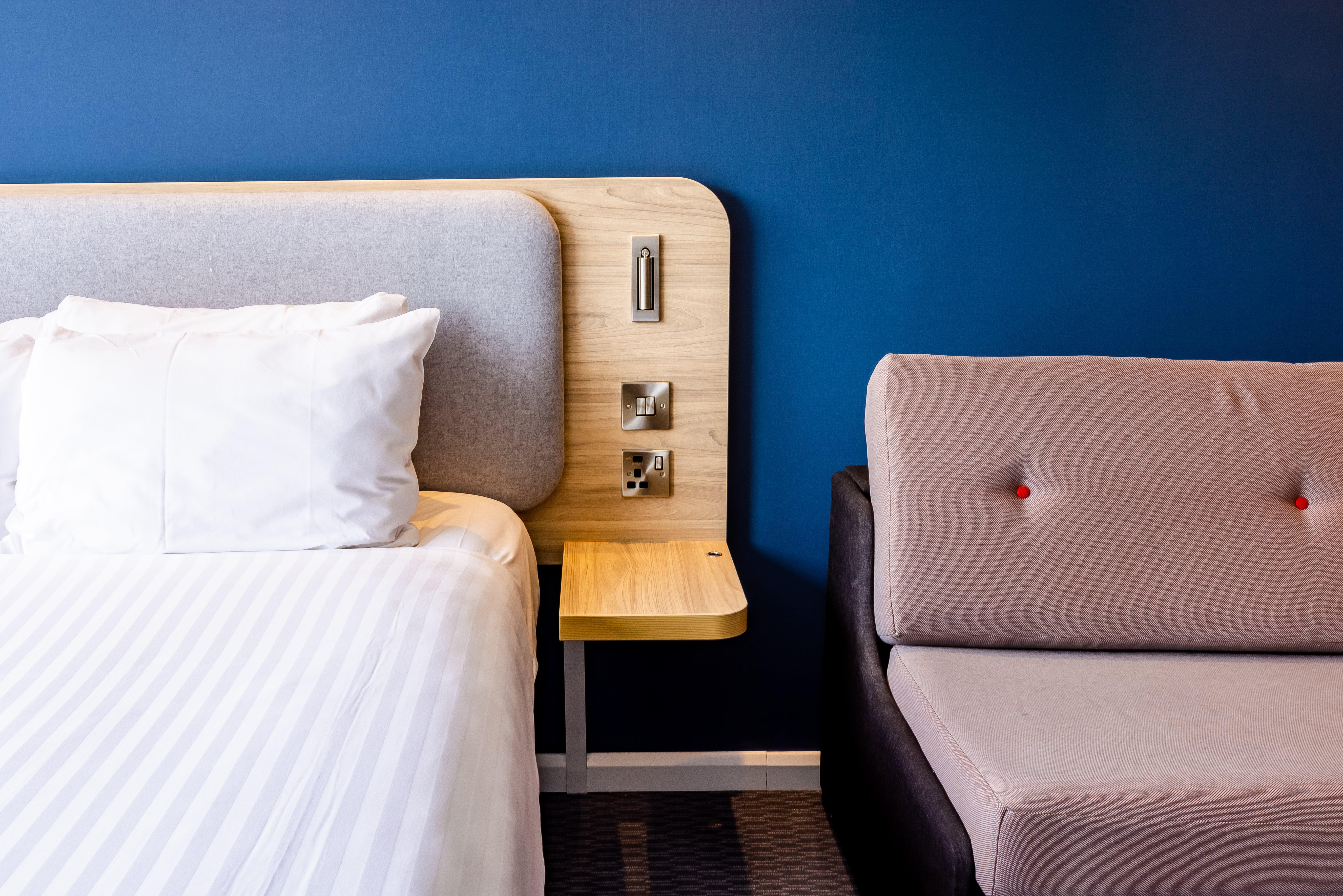 Holiday Inn Express Norwich By Ihg Exterior photo