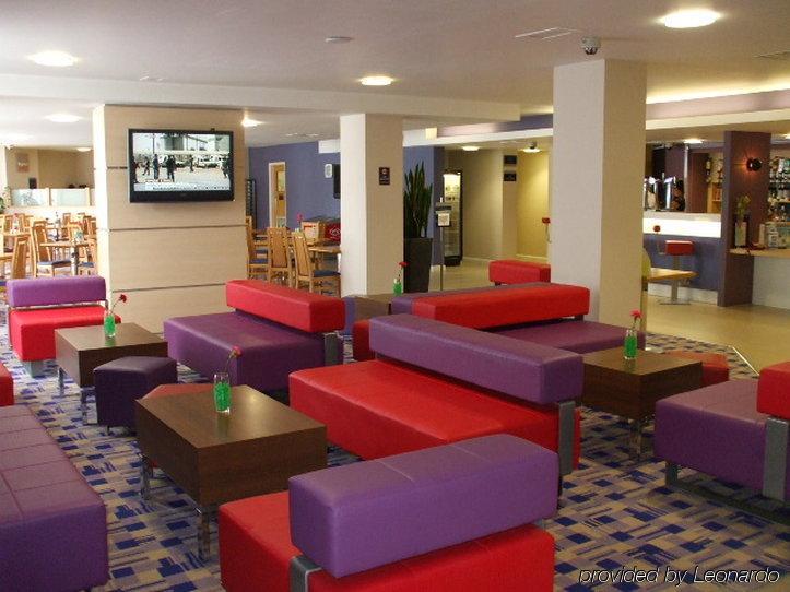 Holiday Inn Express Norwich By Ihg Exterior photo