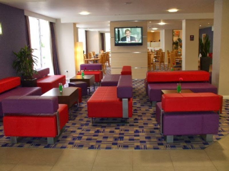 Holiday Inn Express Norwich By Ihg Exterior photo